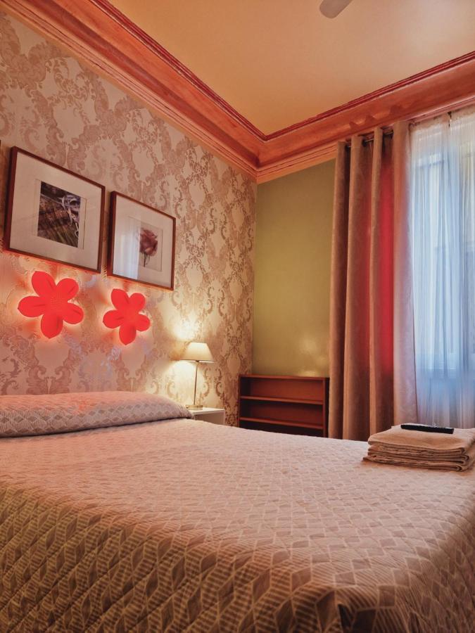 Casa De Huespedes Dolce Vita Madrid Ngoại thất bức ảnh