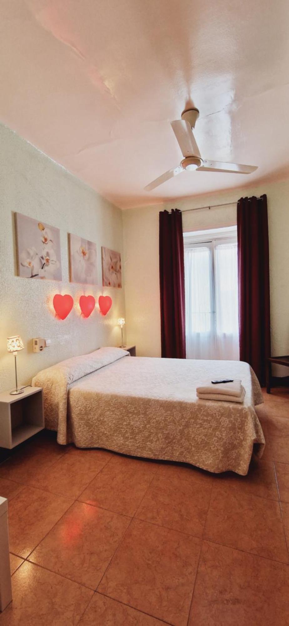 Casa De Huespedes Dolce Vita Madrid Ngoại thất bức ảnh