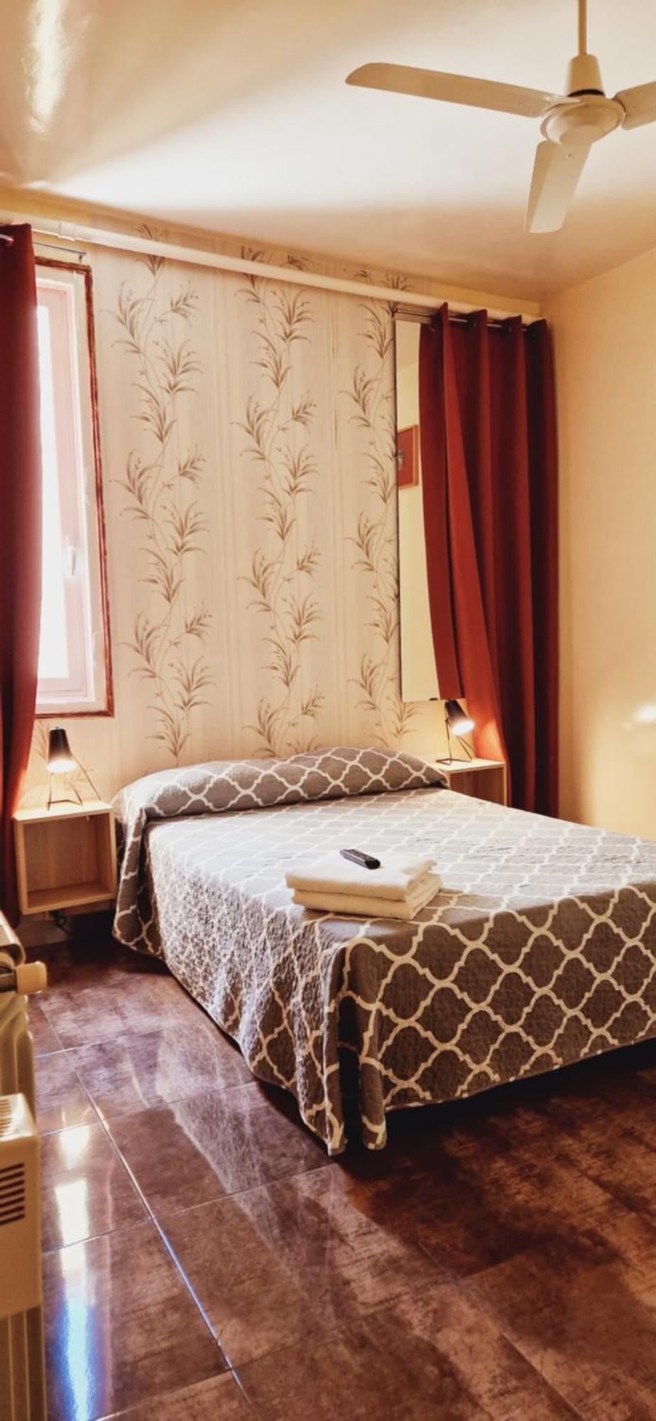 Casa De Huespedes Dolce Vita Madrid Ngoại thất bức ảnh