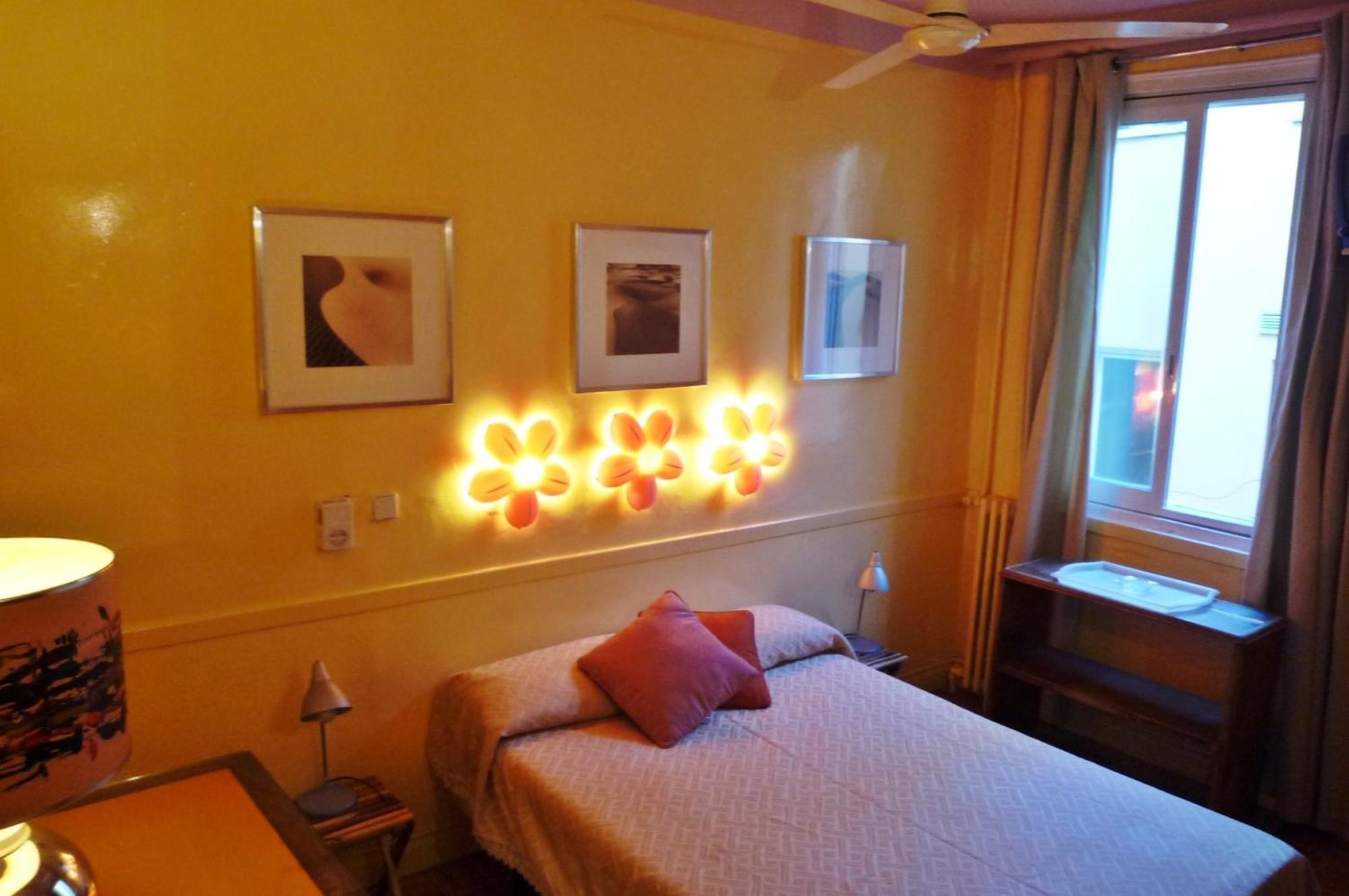 Casa De Huespedes Dolce Vita Madrid Ngoại thất bức ảnh