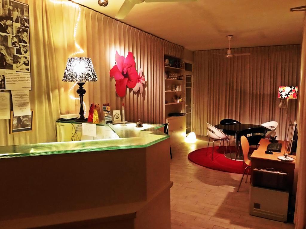 Casa De Huespedes Dolce Vita Madrid Ngoại thất bức ảnh