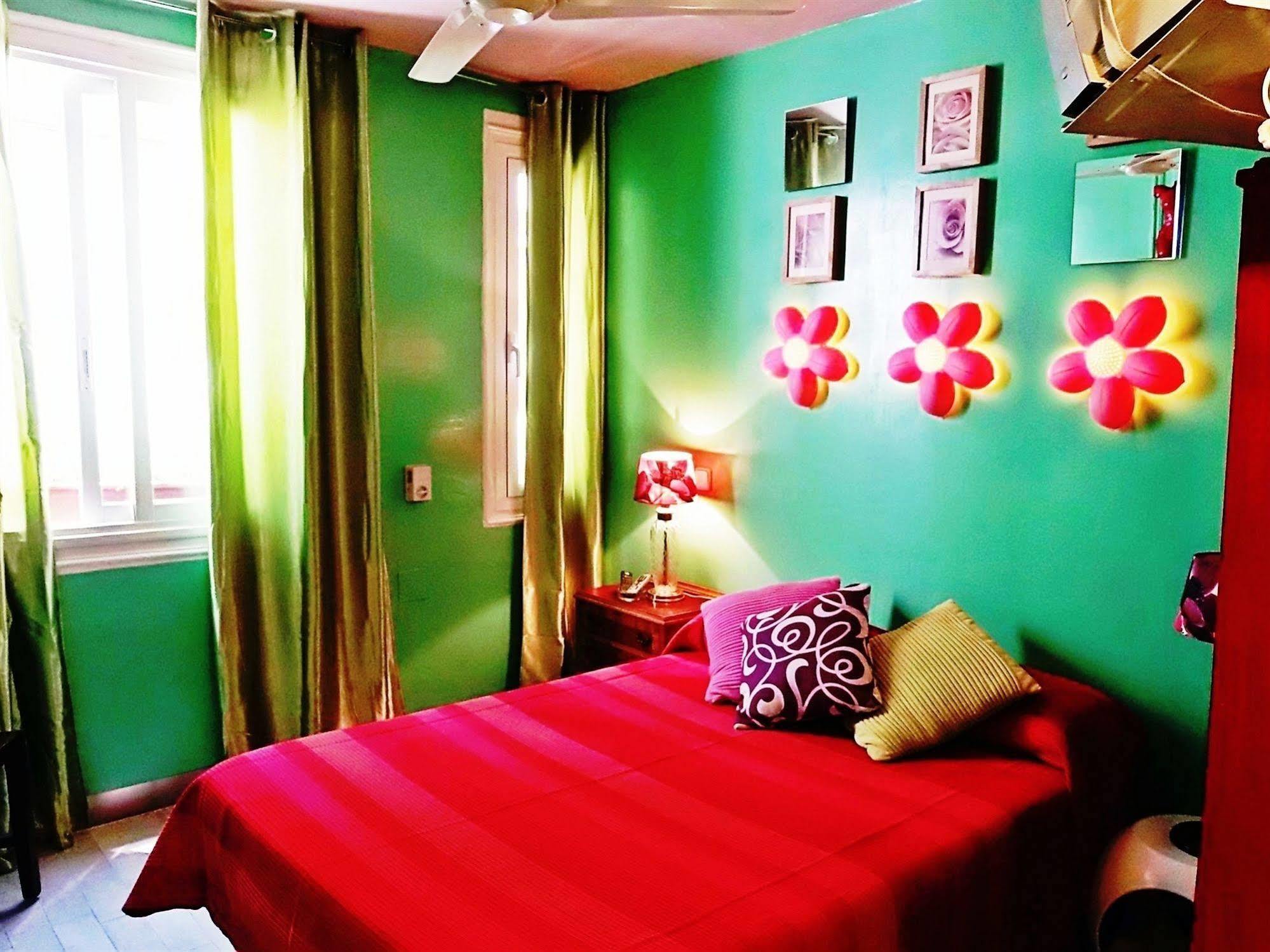 Casa De Huespedes Dolce Vita Madrid Ngoại thất bức ảnh
