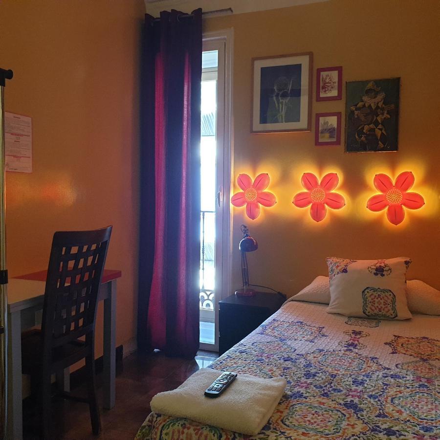 Casa De Huespedes Dolce Vita Madrid Ngoại thất bức ảnh